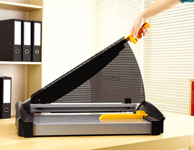 Load image into Gallery viewer, Fellowes Plasma A3 Guillotine