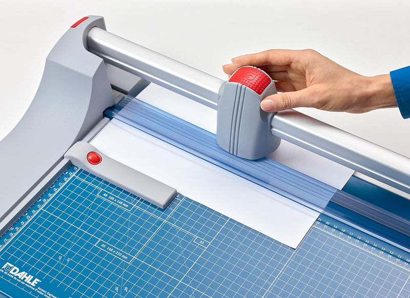 Load image into Gallery viewer, DAHLE 440 A4 360mm Professional Trimmer