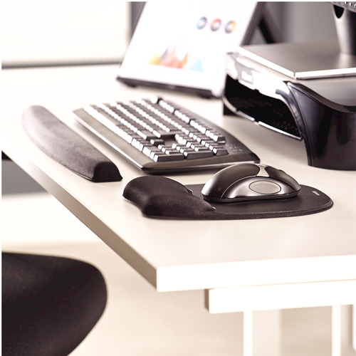 Fellowes FW9176501 Memory Foam Mouse Pad With Wrist Rest